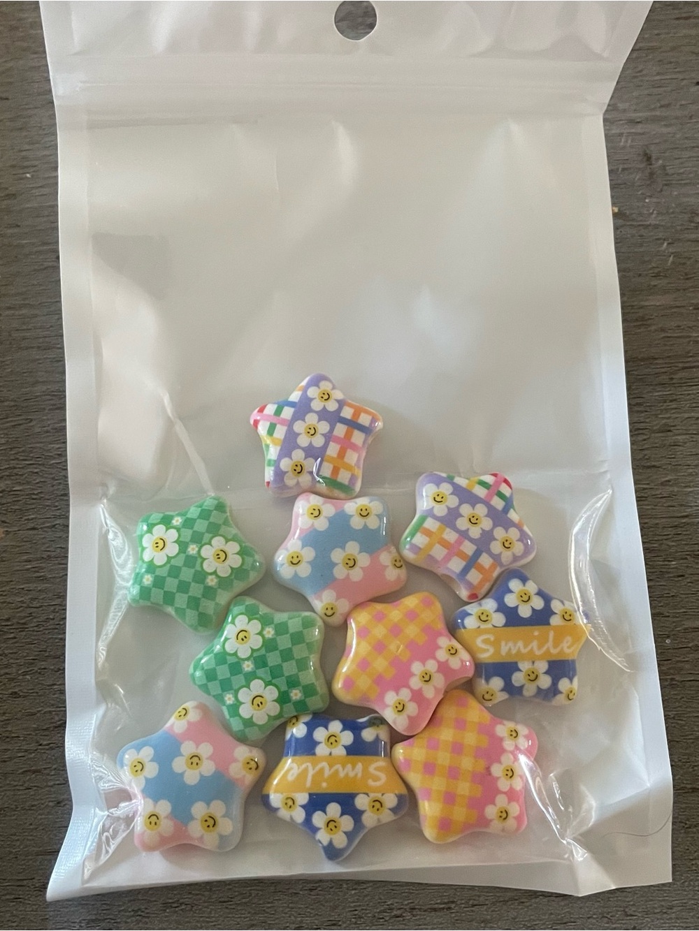 Set of 10 Acrylic Floral Star Beads